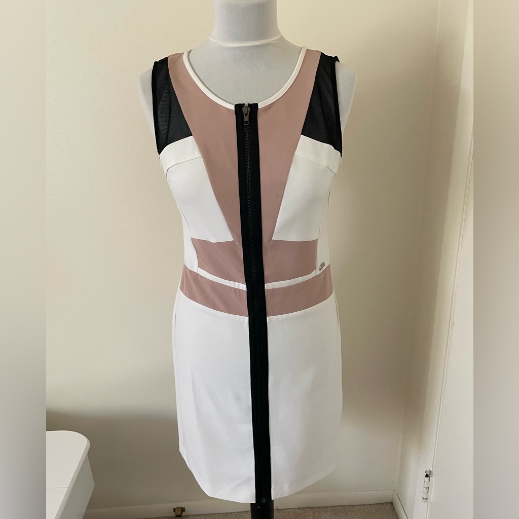 Beautiful Women’s Dress Guess Size M Geometric Style Dress Women’s Dress